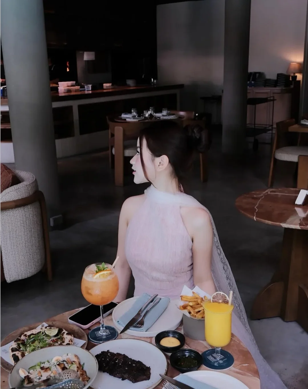 Photo 10 of Váy dạ hội ren hồng Deliciae Josephine