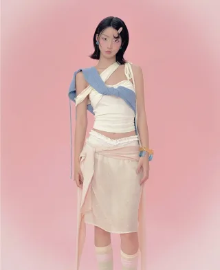 Photo 3 of Áo crop top hai dây Amy AK0002