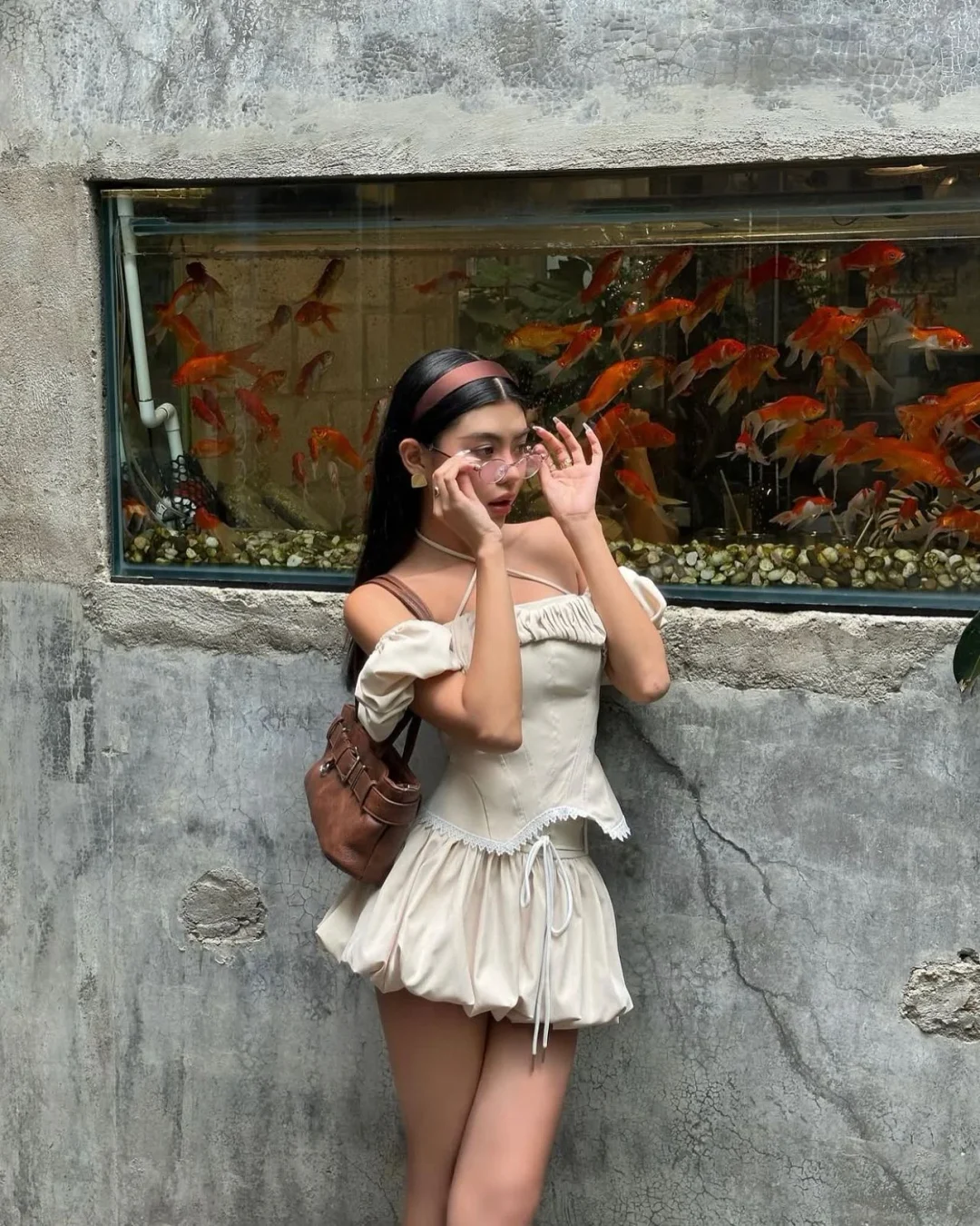 Photo 6 of Set áo váy trễ vai trắng Vivian Cera