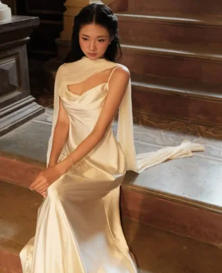 Ảnh 1 của Váy dạ hội satin lụa kem Hera Juliet