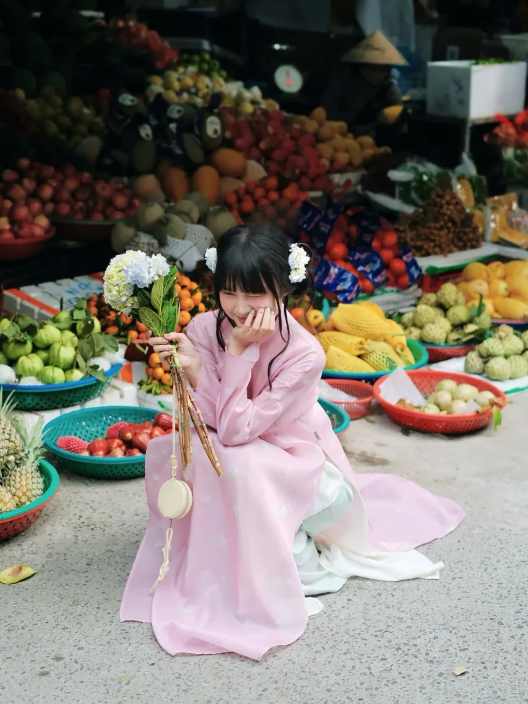 Ảnh 3 của Áo dài cách tân hồng lụa Naked by V
