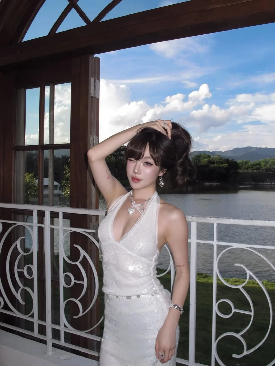 Ảnh 8 của Đầm sequin trắng Serena Miaritta size S