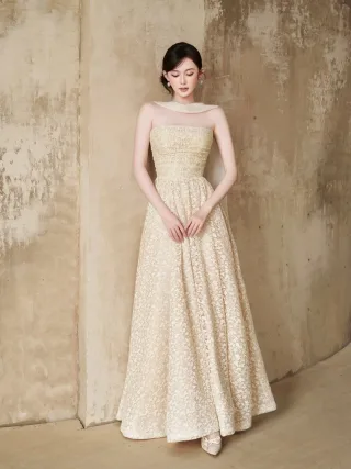 Photo 3 of Váy dạ hội Renee ren hoa vàng nhạt