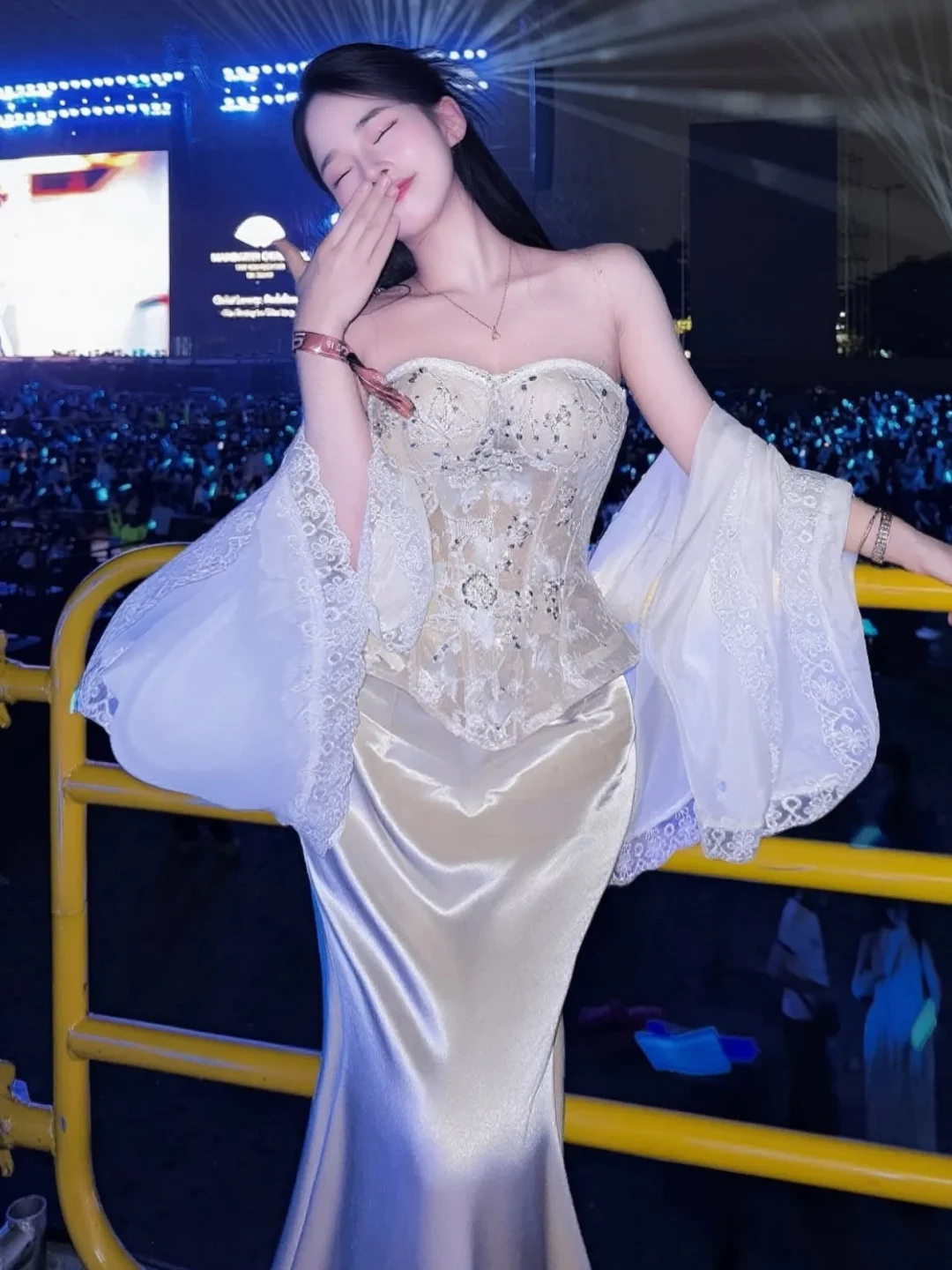 Ảnh 1 của Set váy lụa đá pha lê corset SK0008