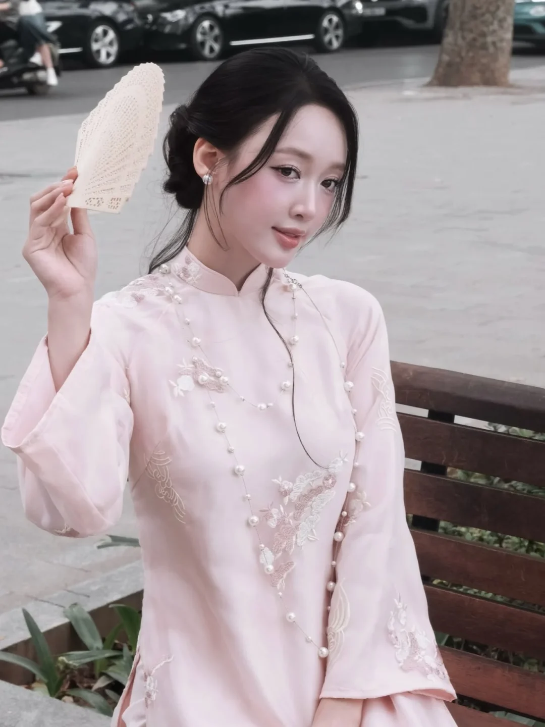 Ảnh 3 của Áo dài tơ thêu hồng Ngọc Vân Rozzy