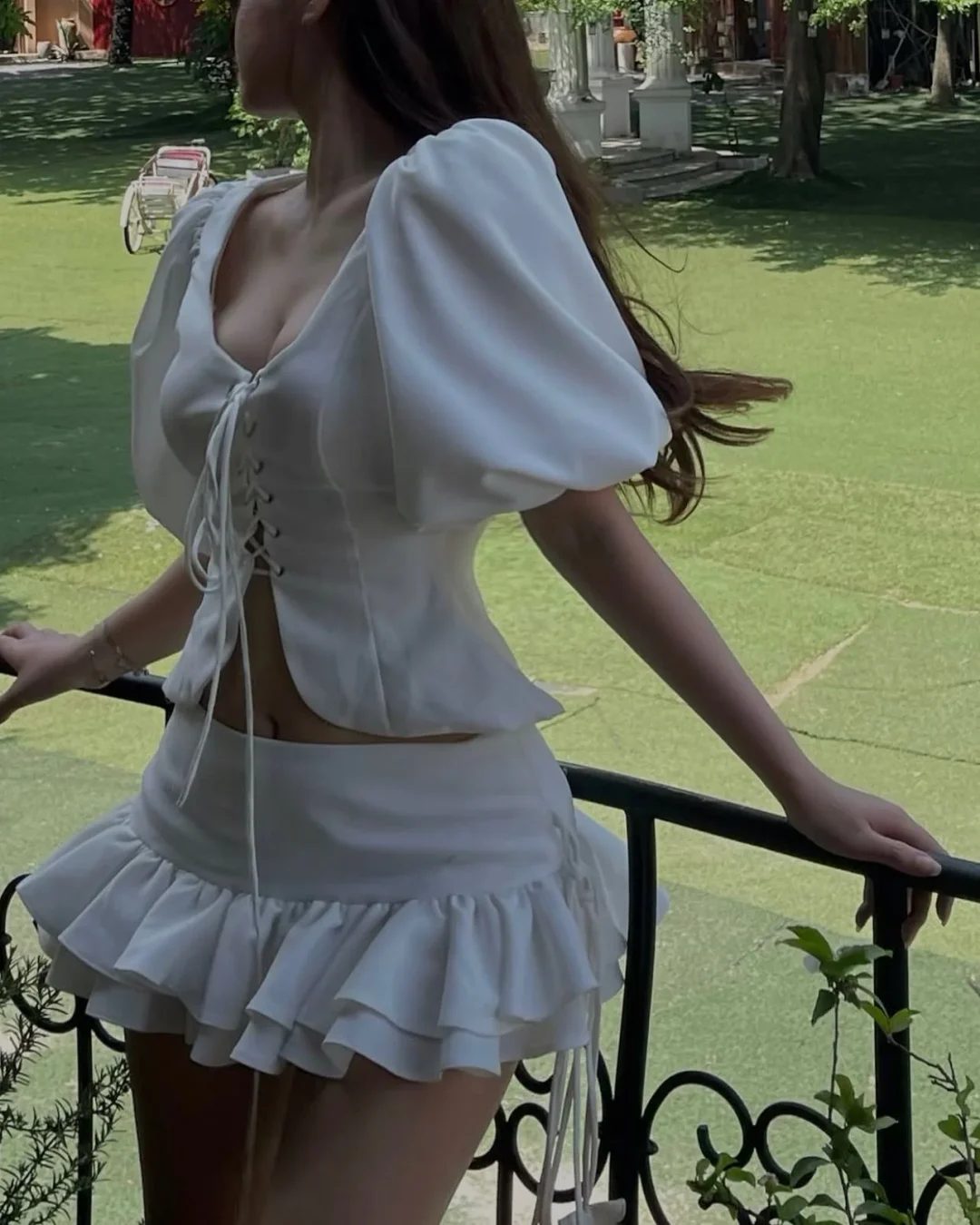 Photo 2 of Set croptop trắng Amelie Ravish ST0007
