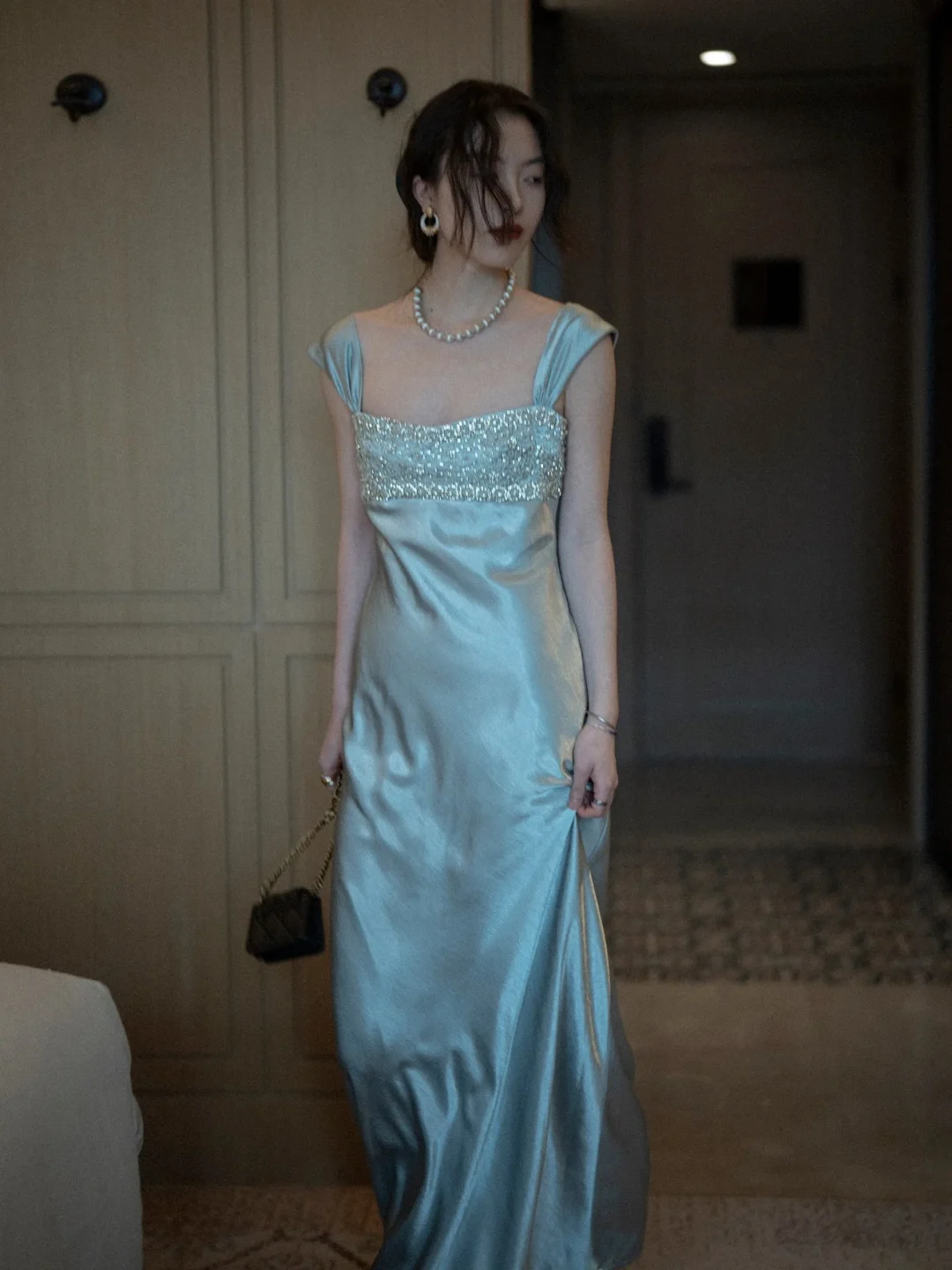 Ảnh 7 của Váy lụa xanh đính đá Texture-Si size S