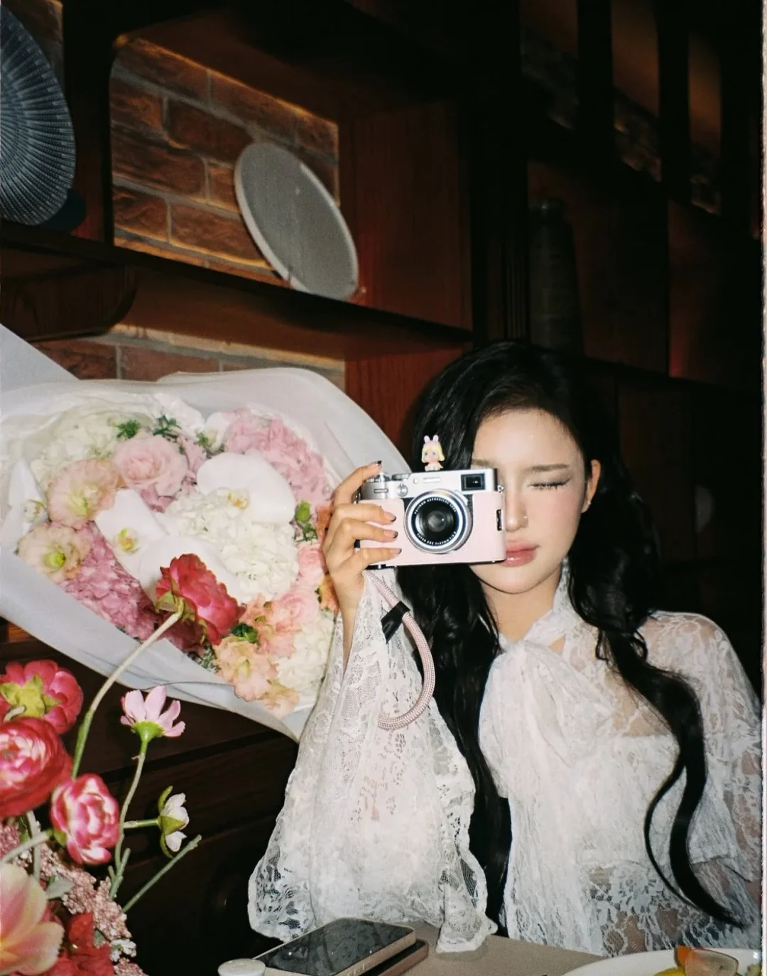 Ảnh 7 của Áo blouse ren trắng Karine Cjoy